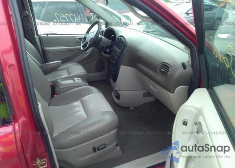 2005 Dodge Grand Caravan Sxt z USA, uszkodzony, nr VIN 2D4GP44L75R382453